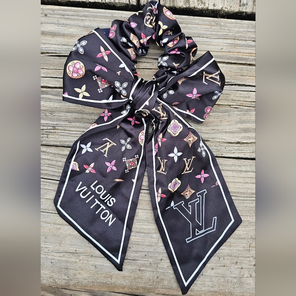 Fashion Silk Hair Scrunchie - Picture 1 of 2